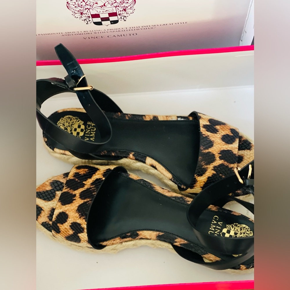 Vince Camuto leopard Sandals women